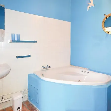 Three-bedroom Holiday In