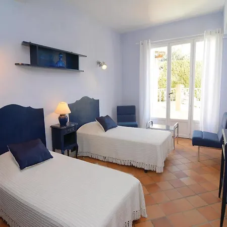 Three-bedroom Holiday In