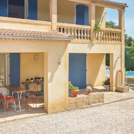 Three-bedroom Holiday In Feriehus Collias