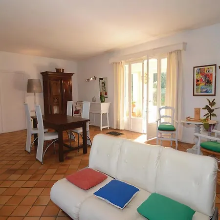 Three-bedroom Holiday In *